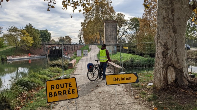 Detour along the Canal de Garonne