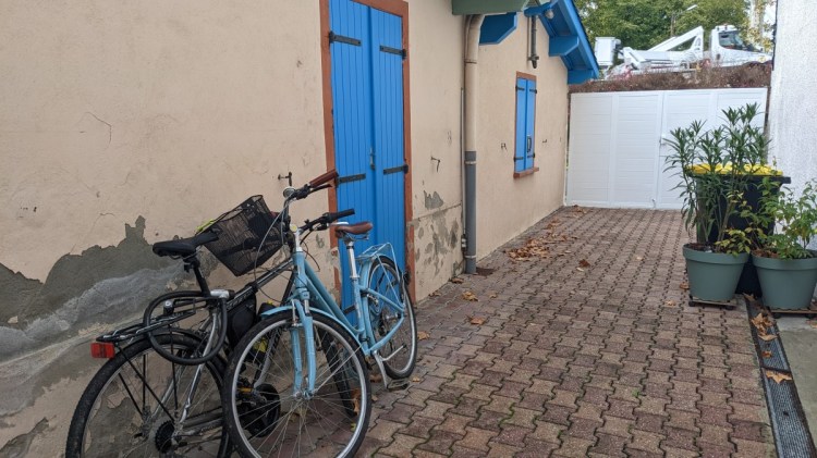 Bikes outside our AirBnB in Montech