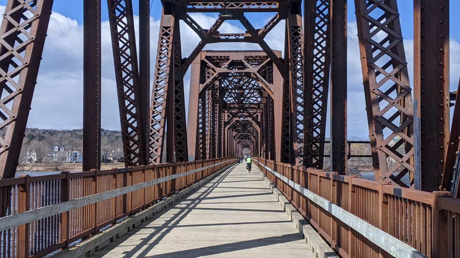 A beautiful crossing of the river.